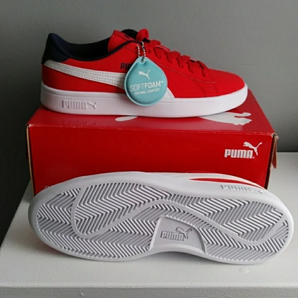 Puma - Picture 3 of 4